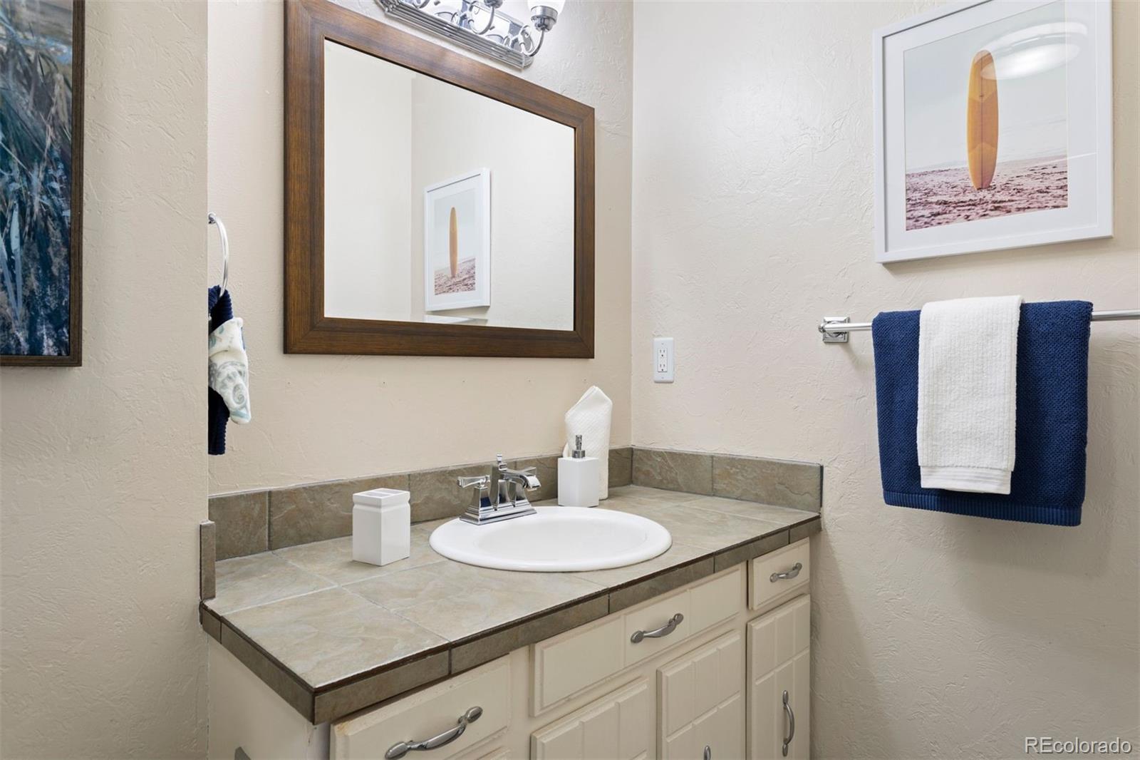 4424 E Maplewood Avenue