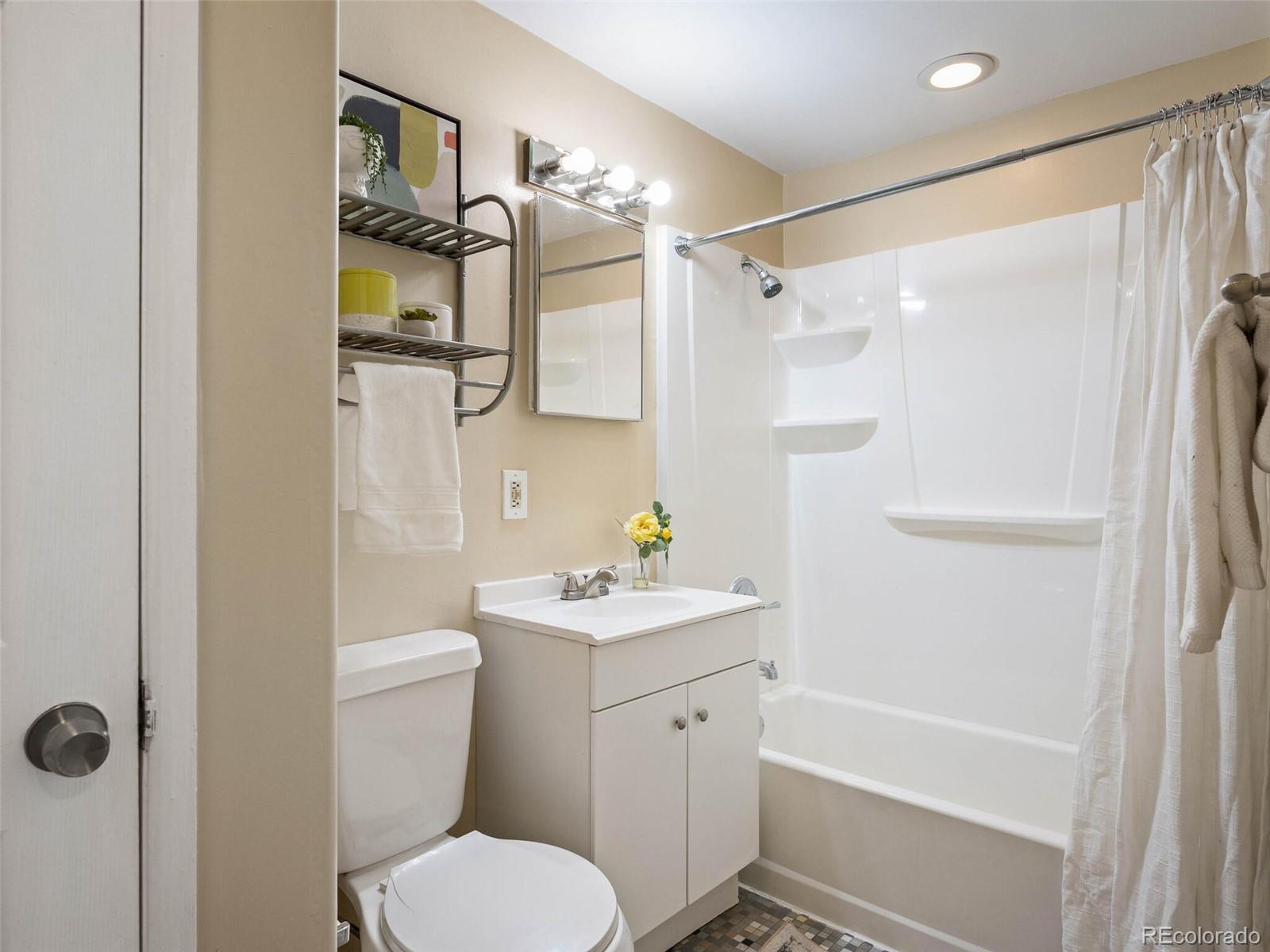 1243 Washington Street Unit: 101