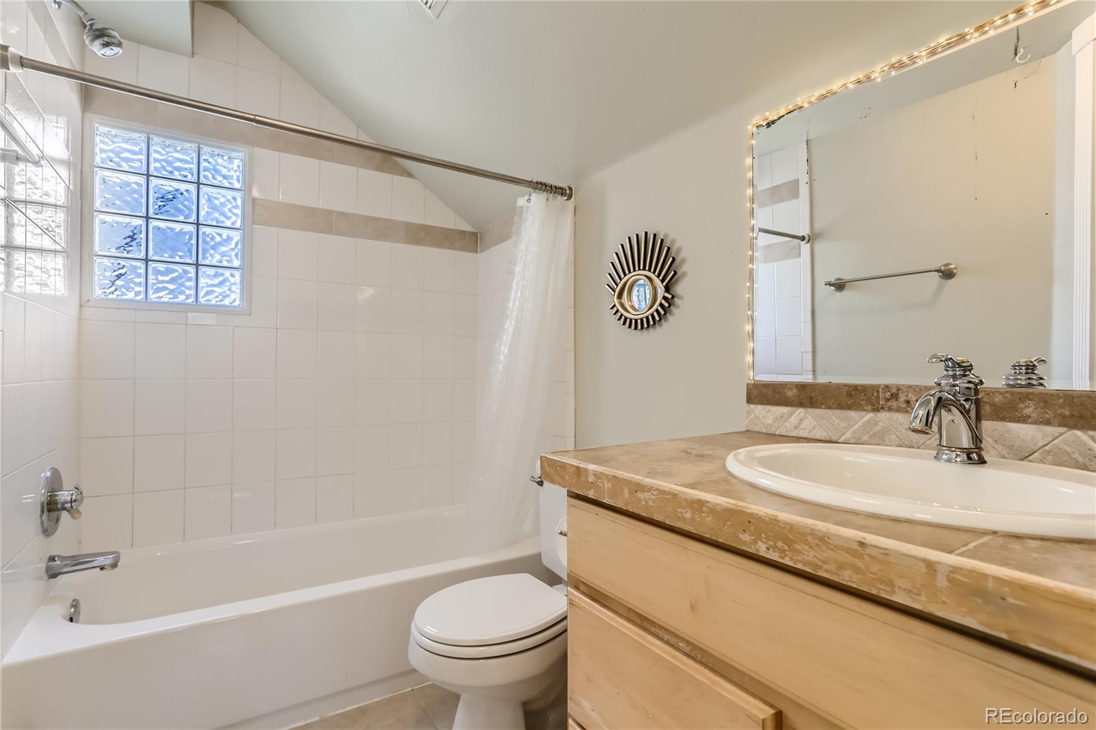1750 Gaylord Street Unit: I
