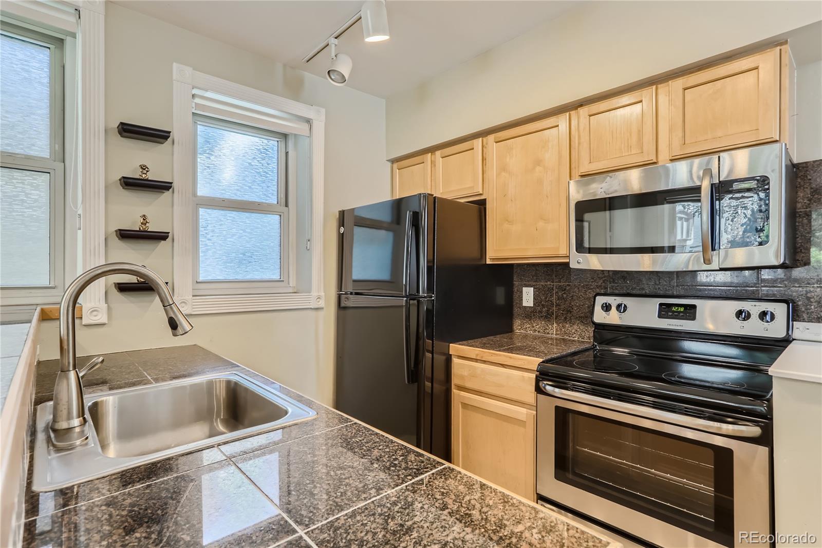 1750 Gaylord Street Unit: I