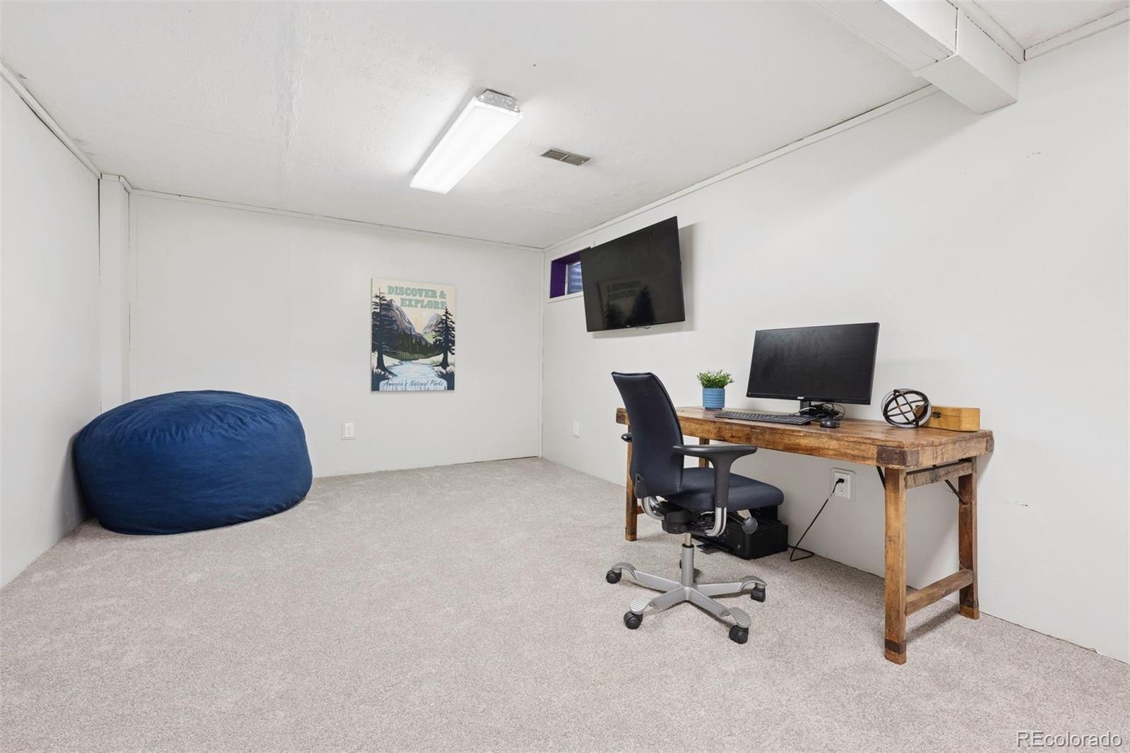 8015 W Calhoun Place