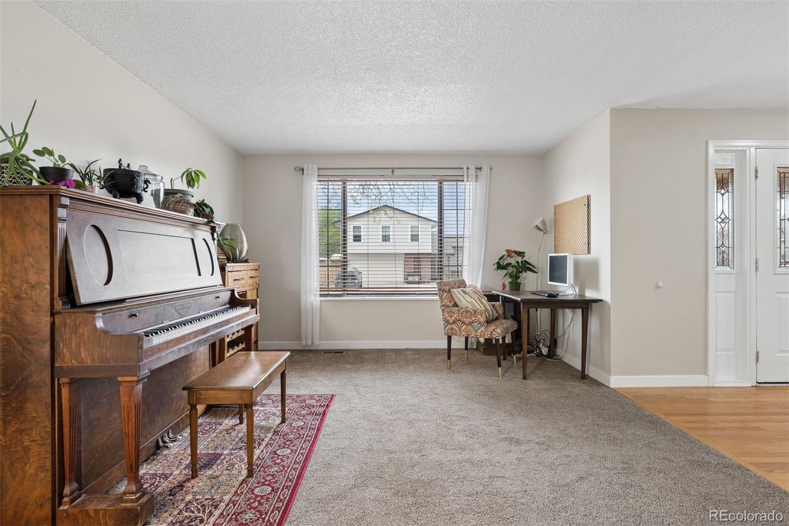 8015 W Calhoun Place