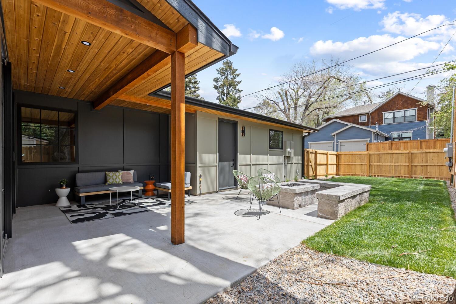 1100 S Elizabeth Street