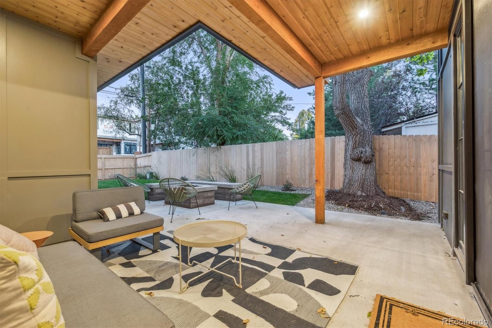 1100 S Elizabeth Street