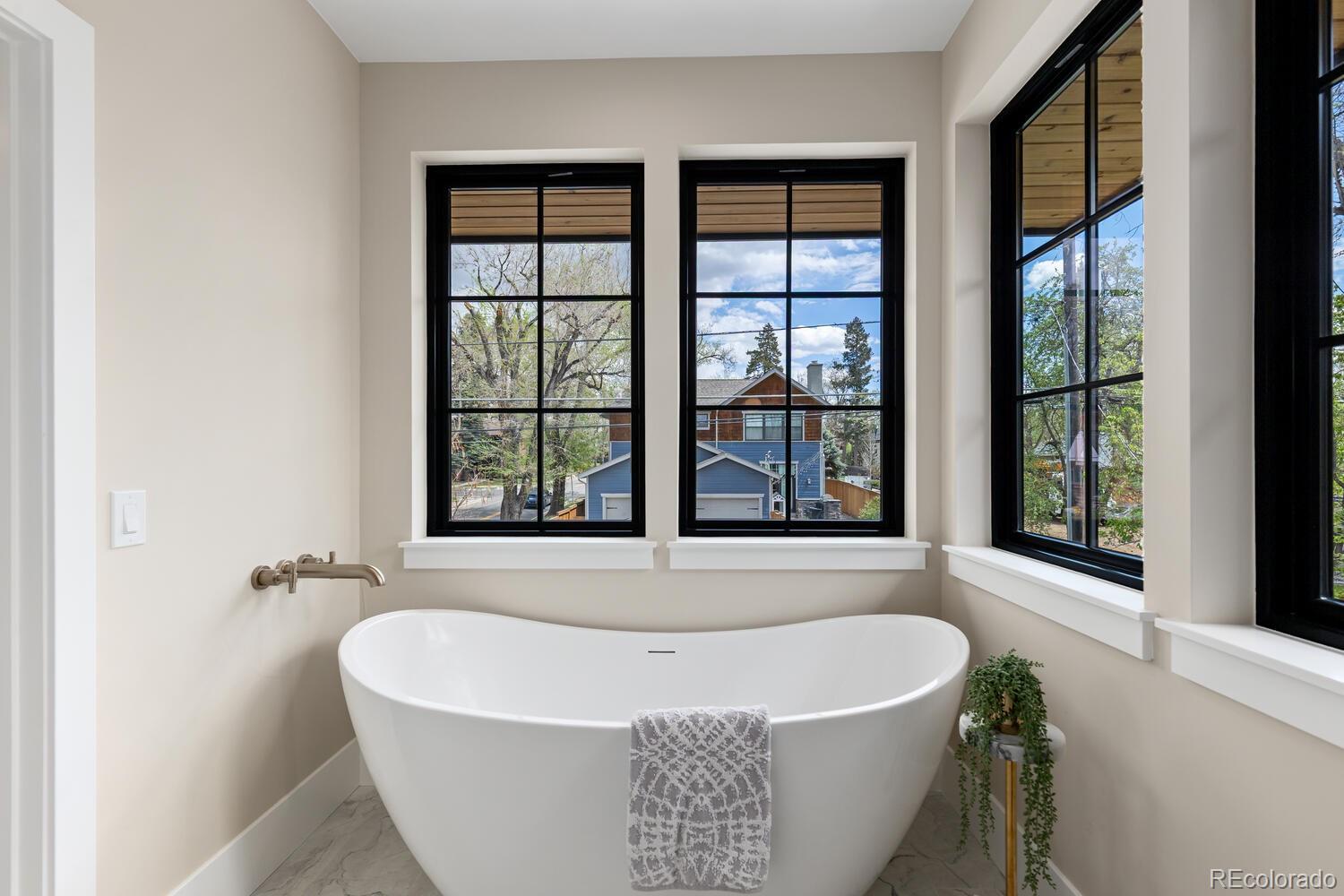 1100 S Elizabeth Street