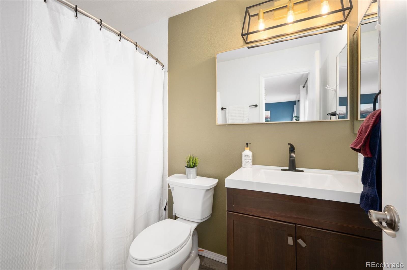 7910 S Kittredge Way