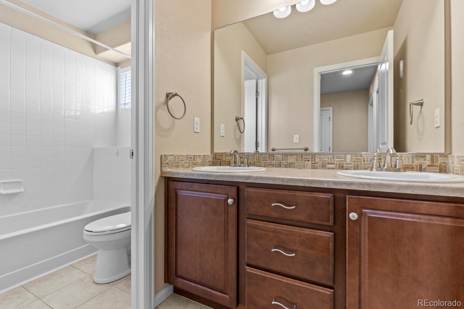 10212 Ridgegate Circle