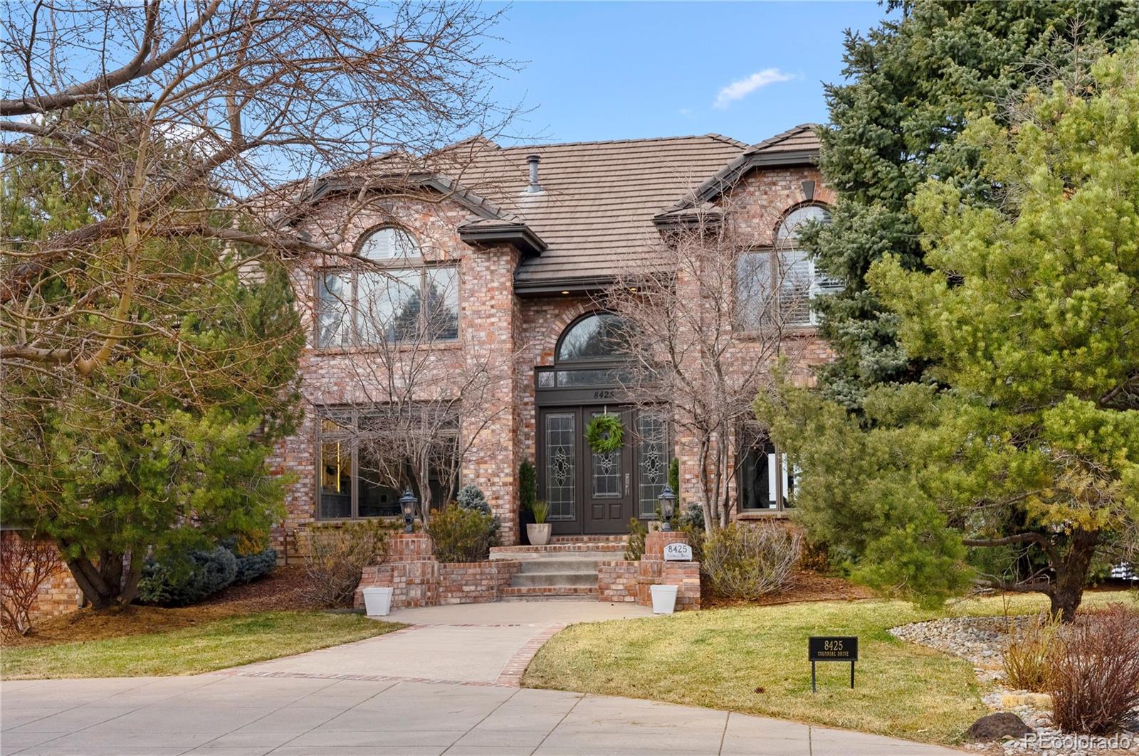 8425 Colonial Drive