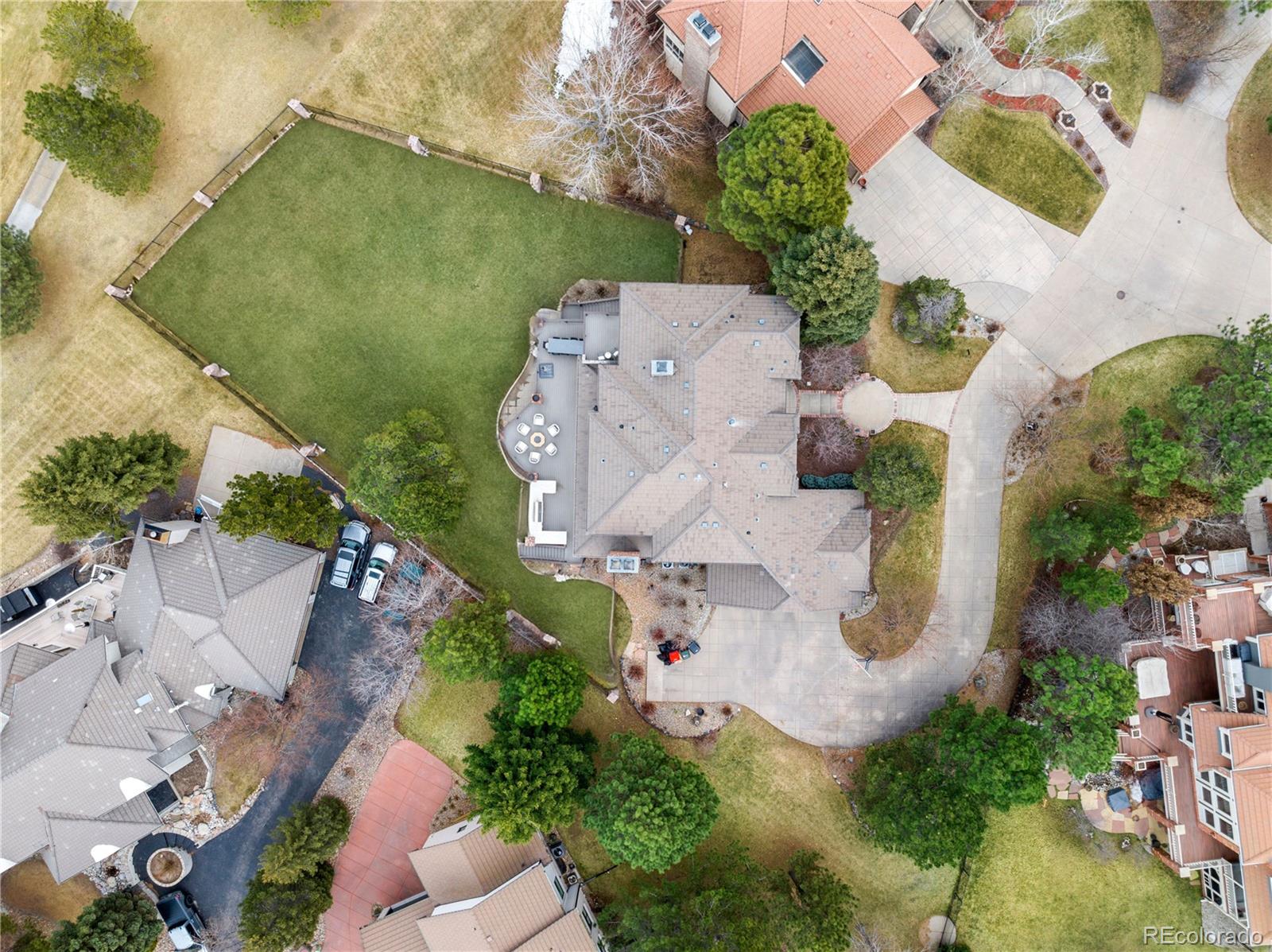 8425 Colonial Drive
