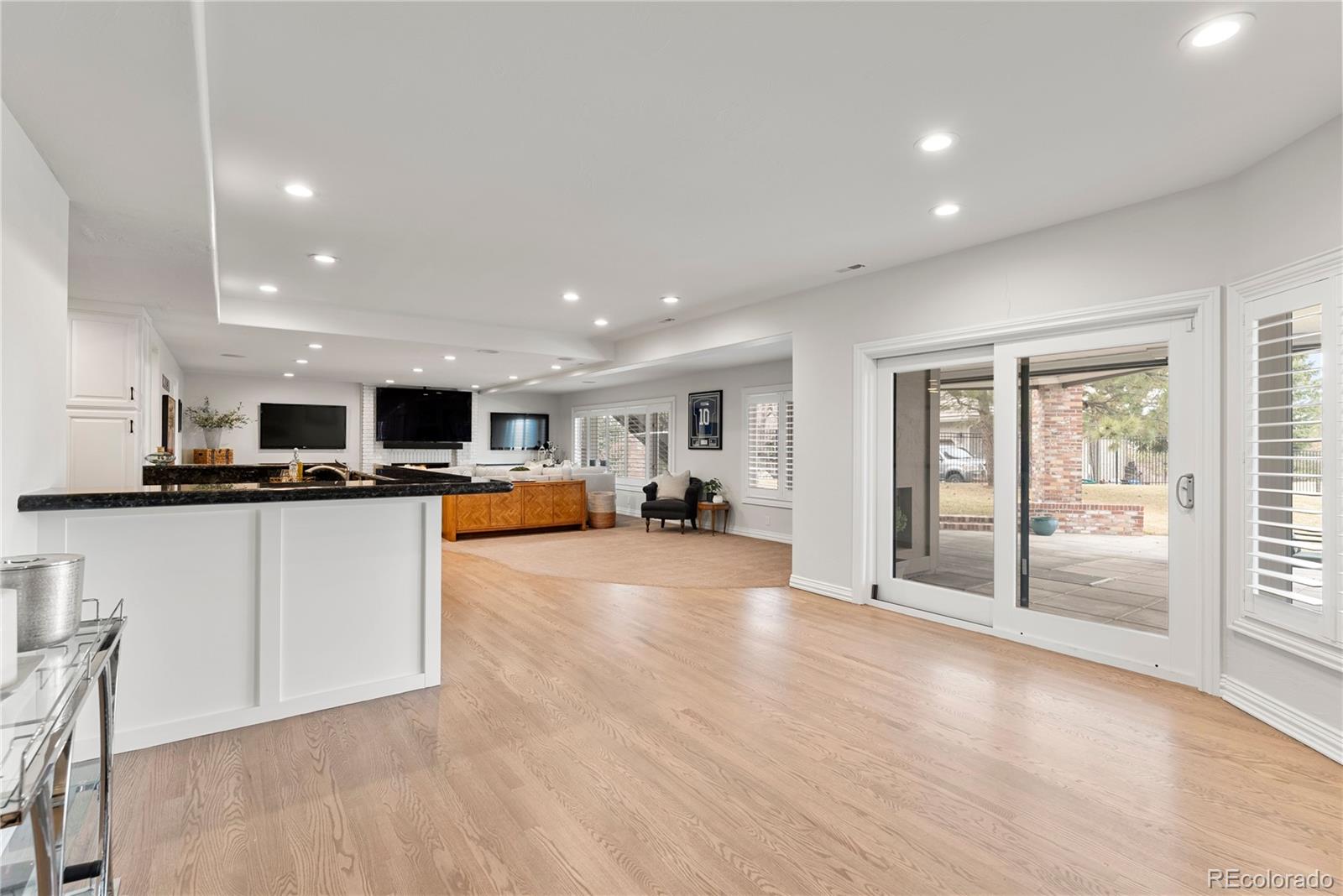 8425 Colonial Drive