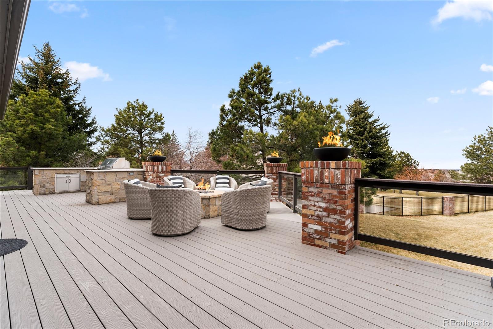 8425 Colonial Drive