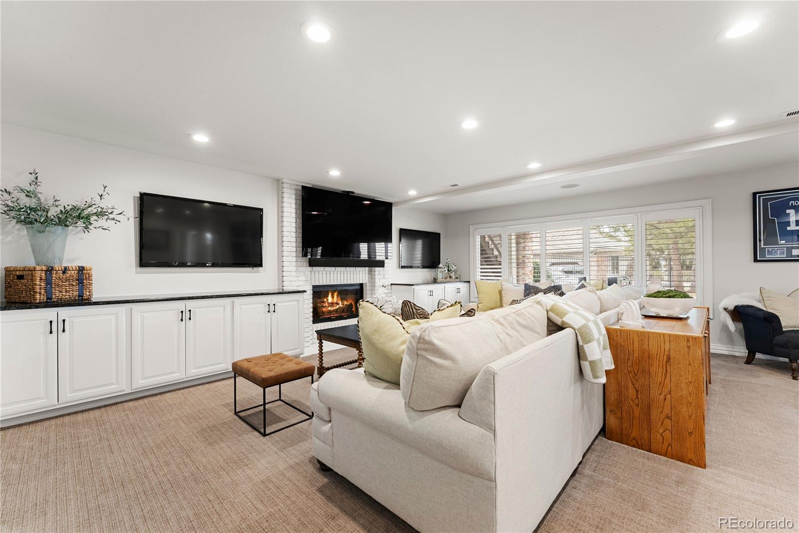 8425 Colonial Drive