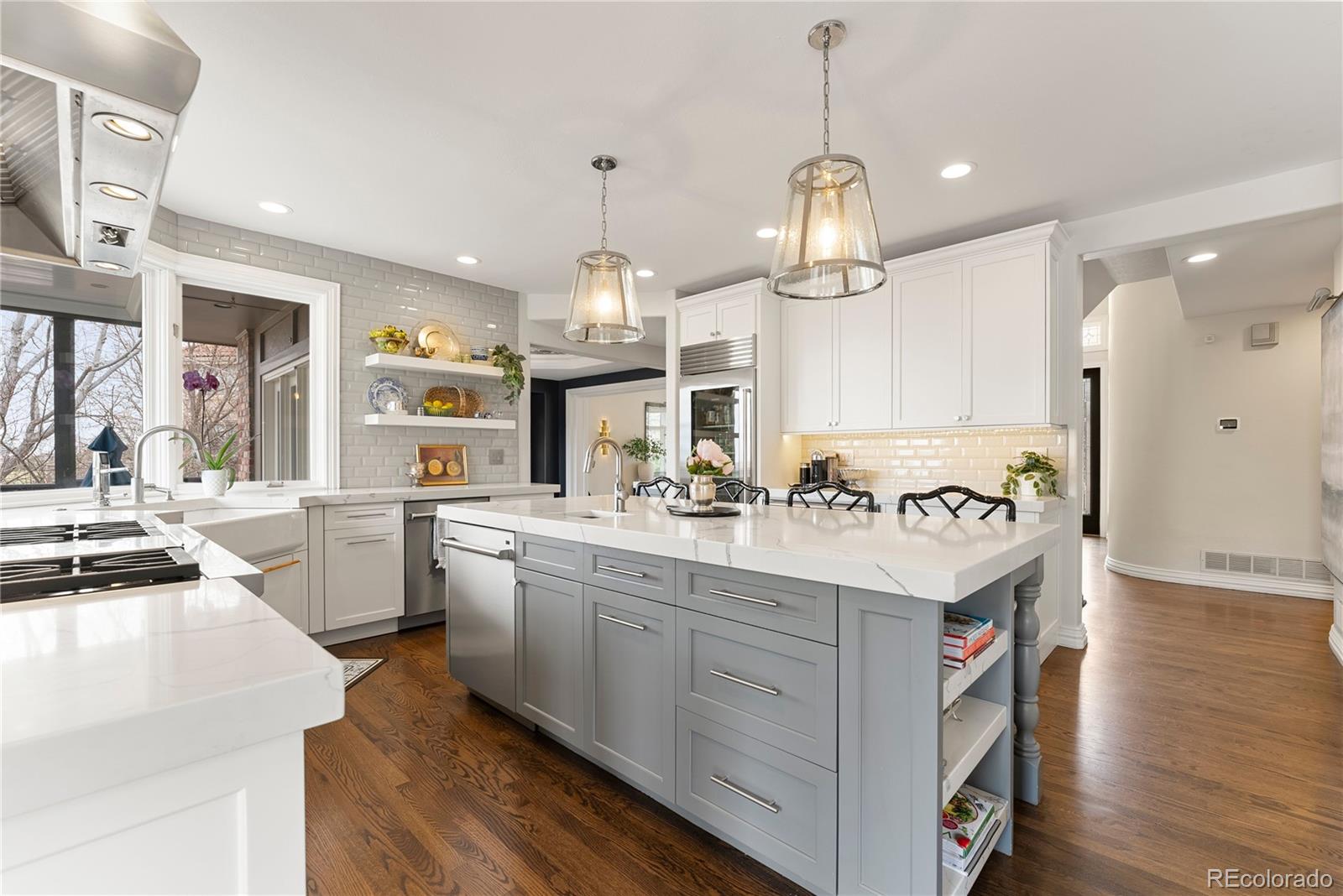 8425 Colonial Drive