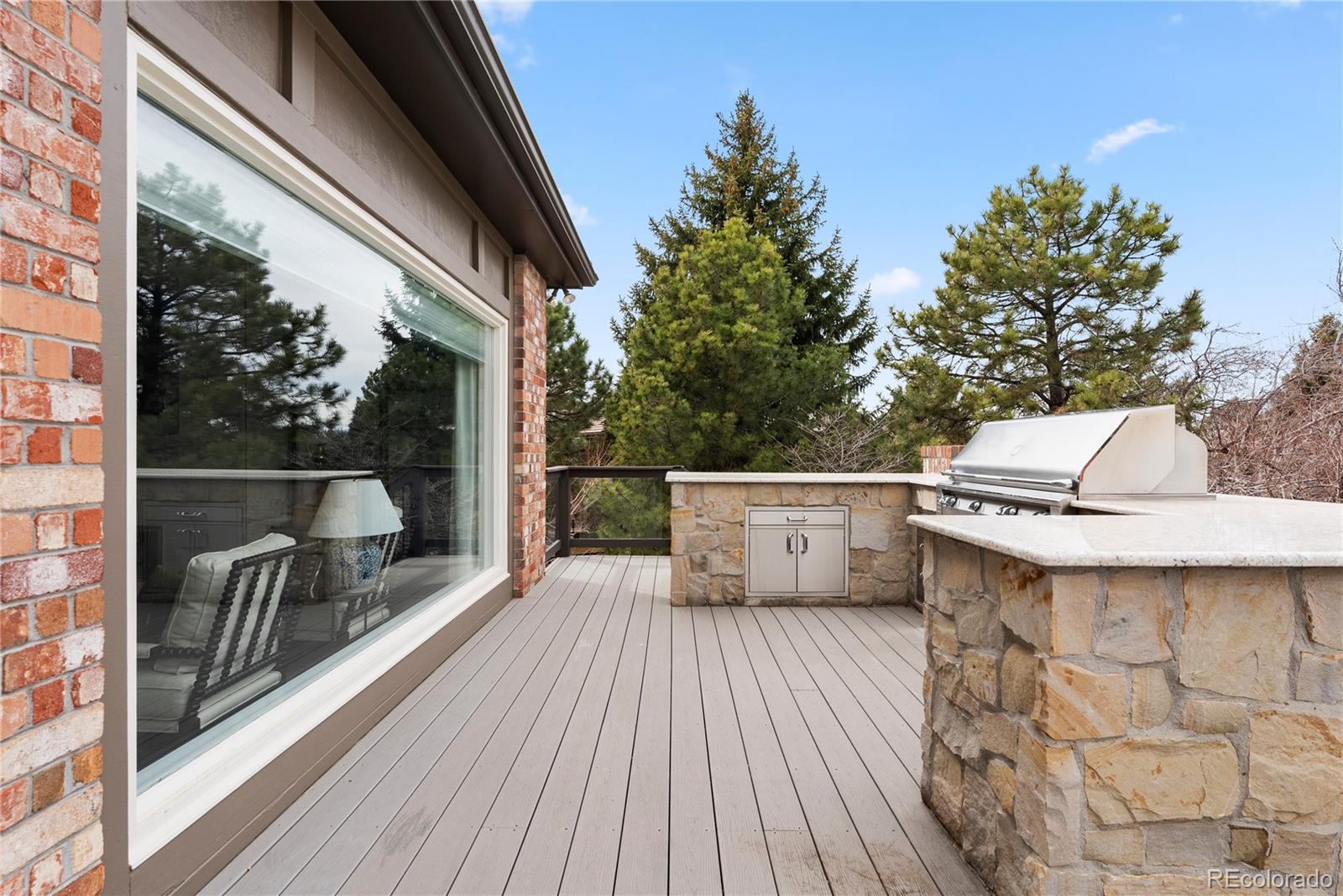 8425 Colonial Drive