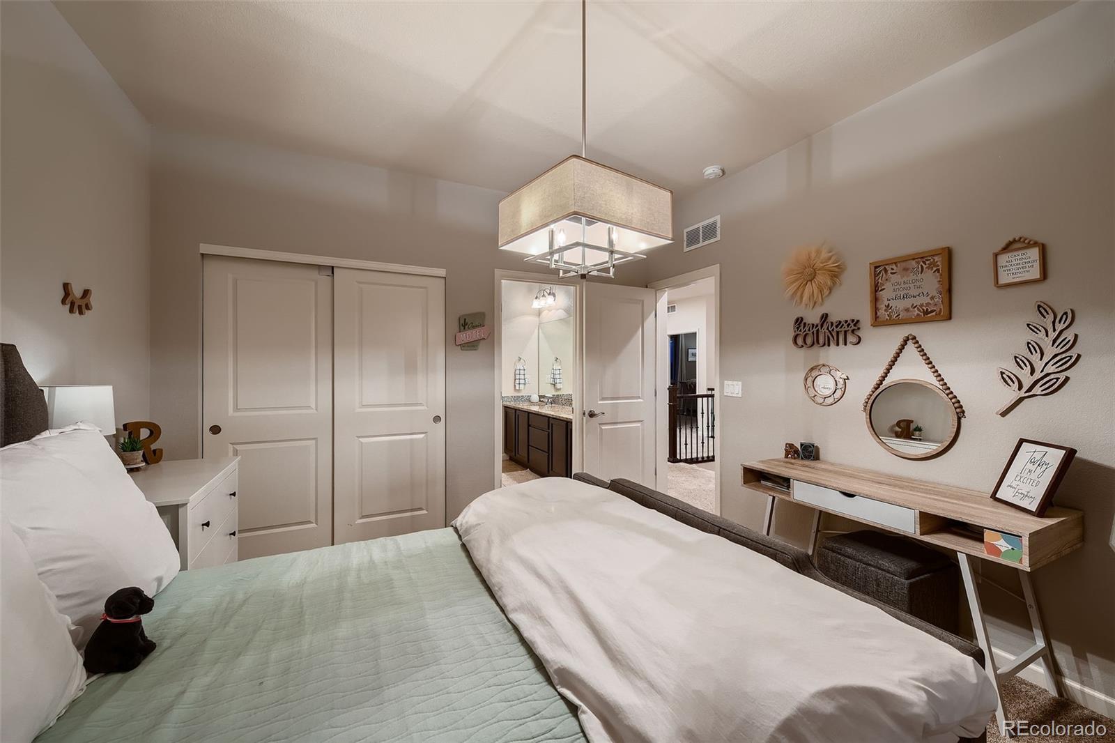 7585 S Quantock Court