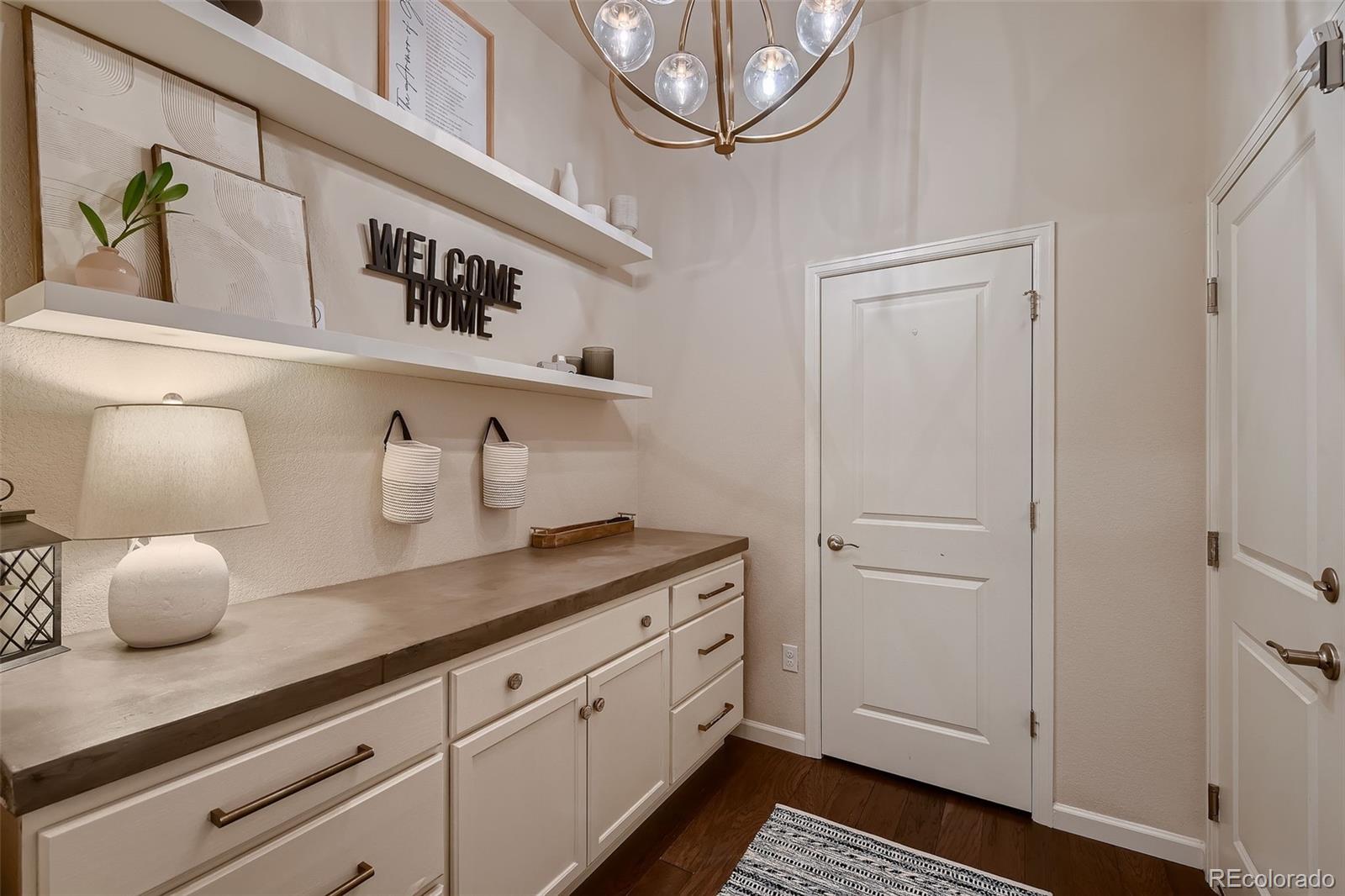 7585 S Quantock Court