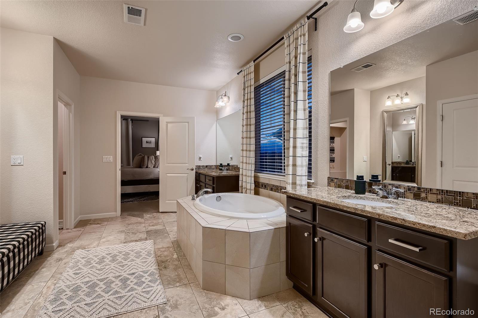 7585 S Quantock Court