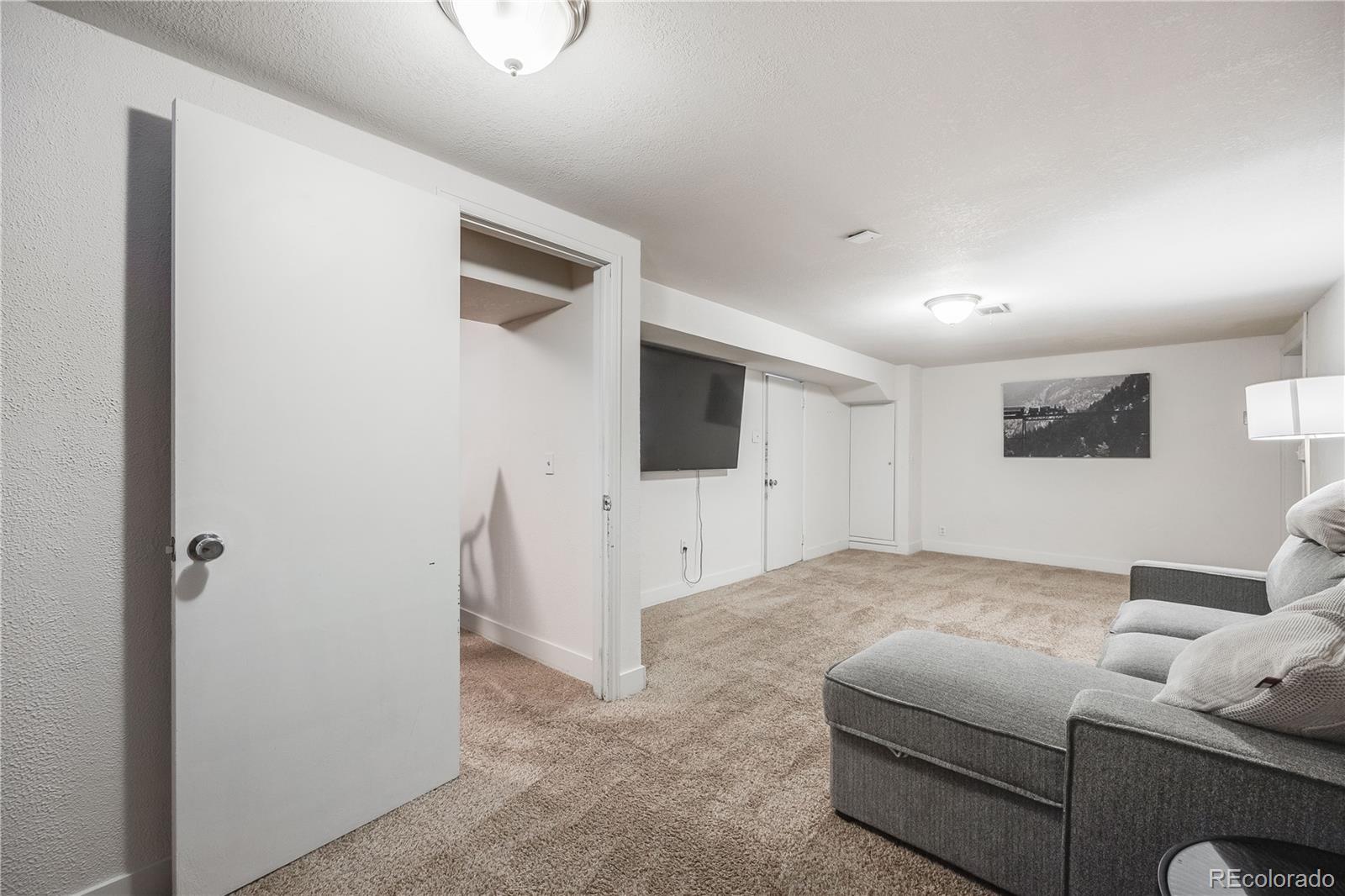 4850 E Dartmouth Avenue