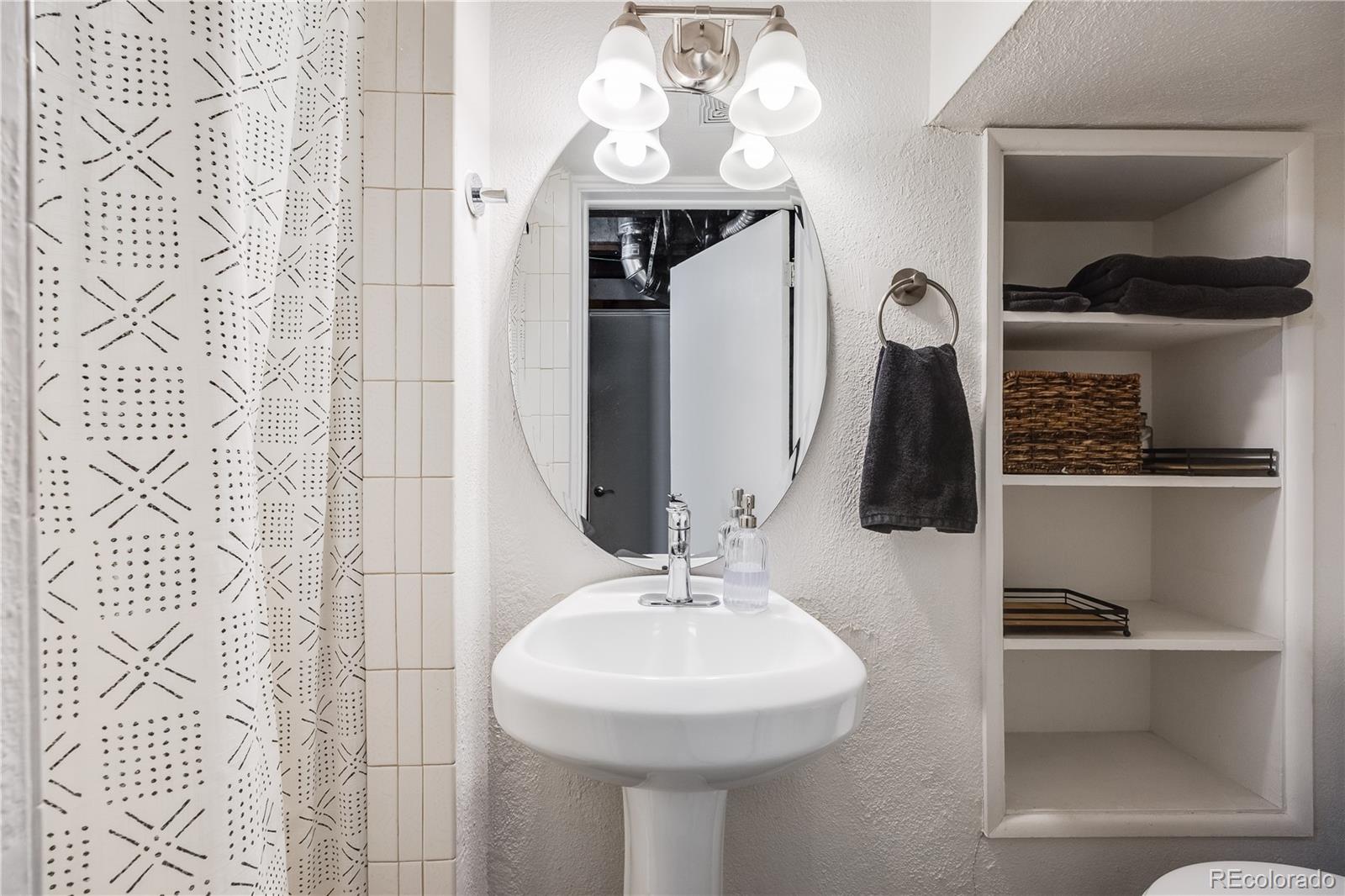 4850 E Dartmouth Avenue