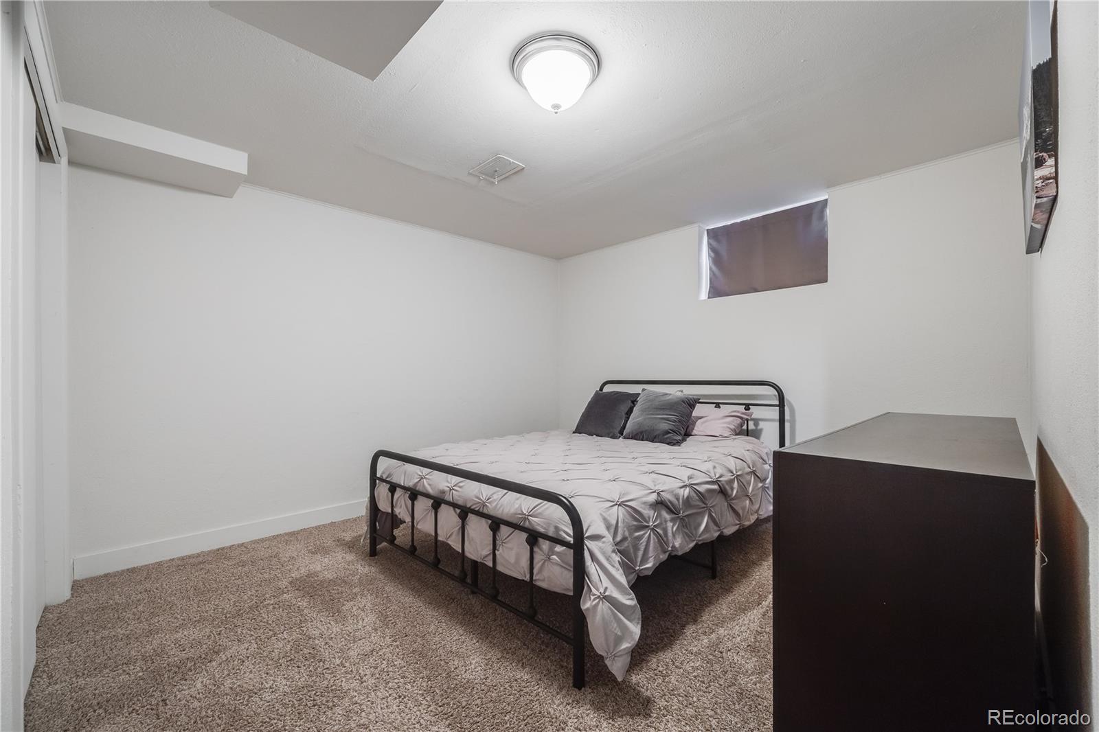 4850 E Dartmouth Avenue