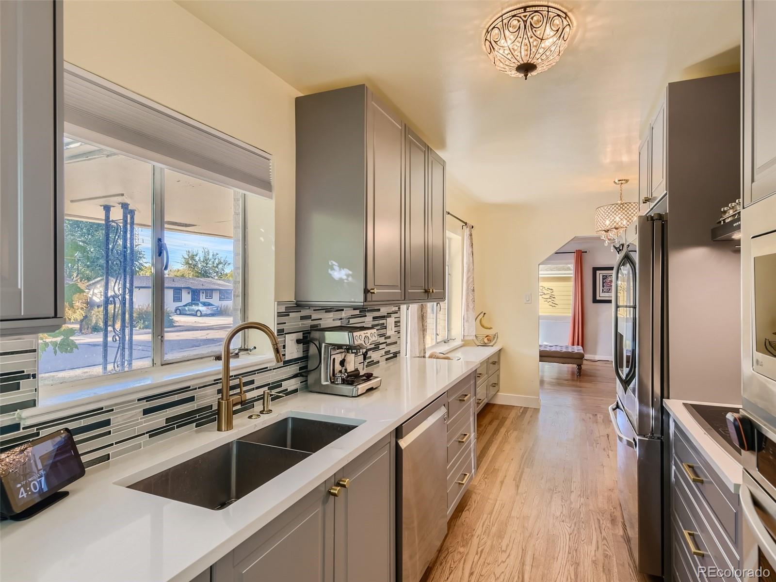 896 S Krameria Street