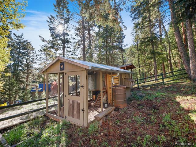 6573 Iroquois Trail