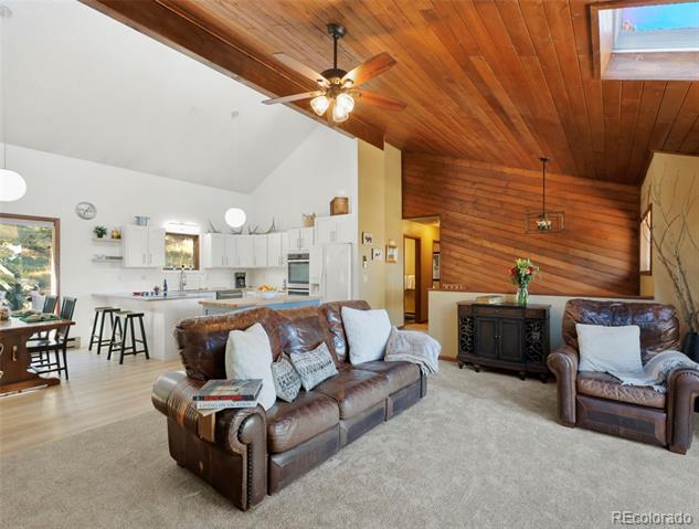 6573 Iroquois Trail