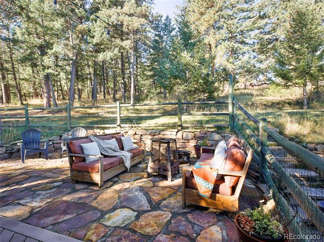 6573 Iroquois Trail