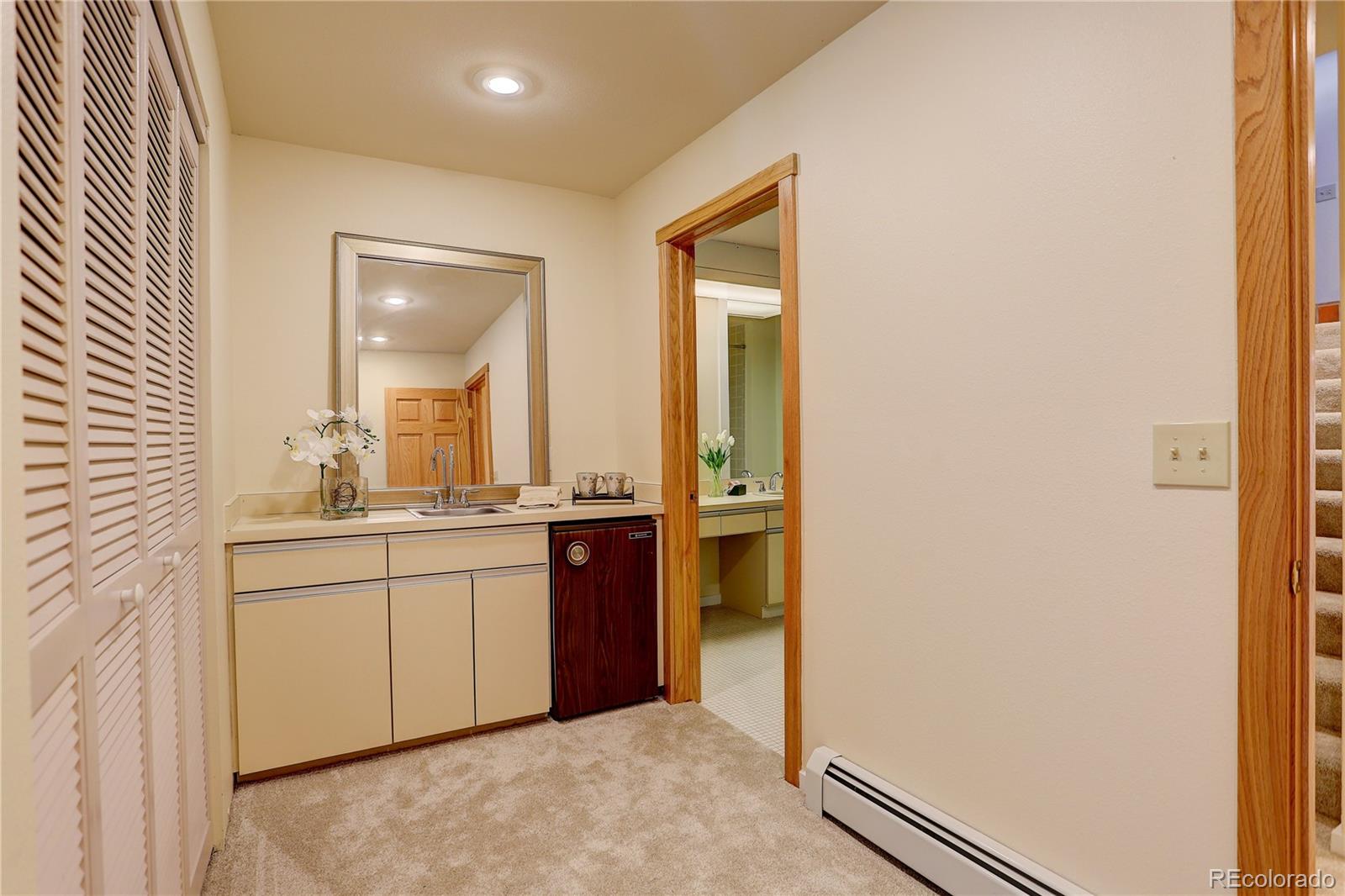 25060 Montane Drive West
