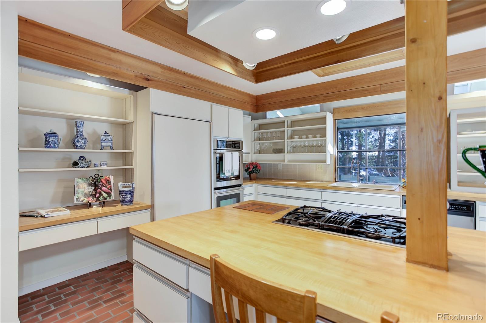 25060 Montane Drive West