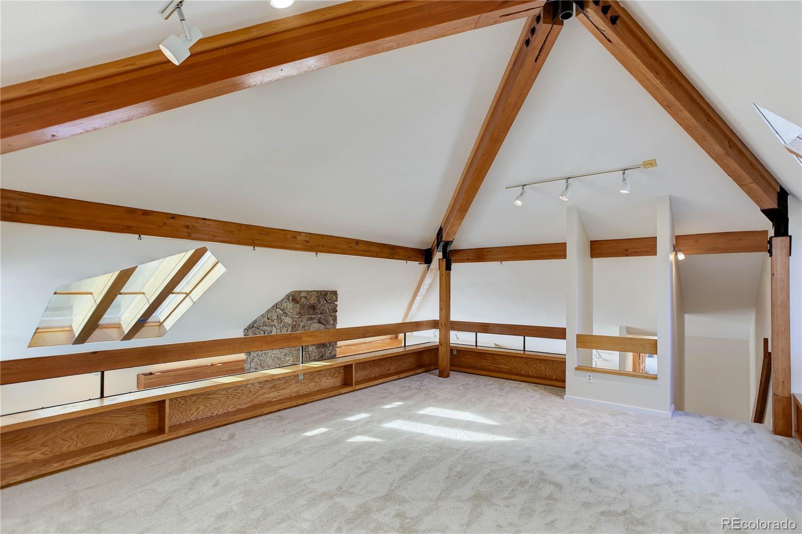 25060 Montane Drive West