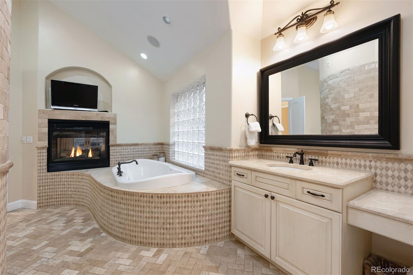 2312 S Fillmore Street