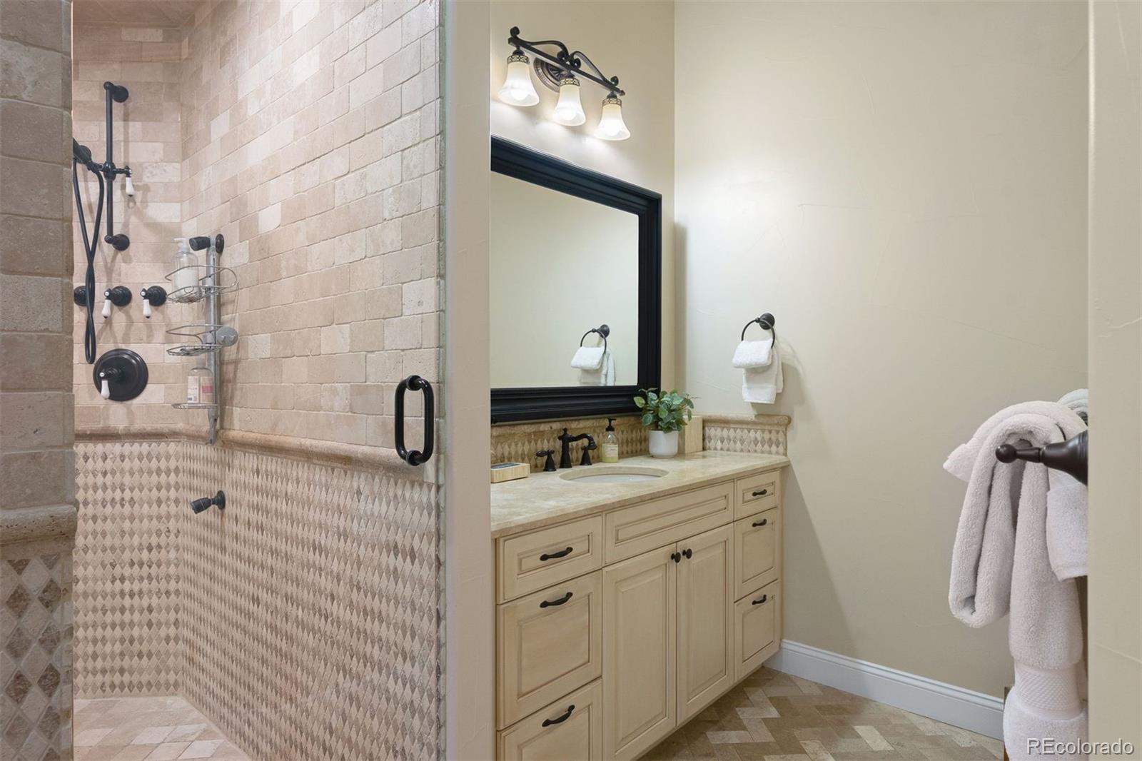 2312 S Fillmore Street