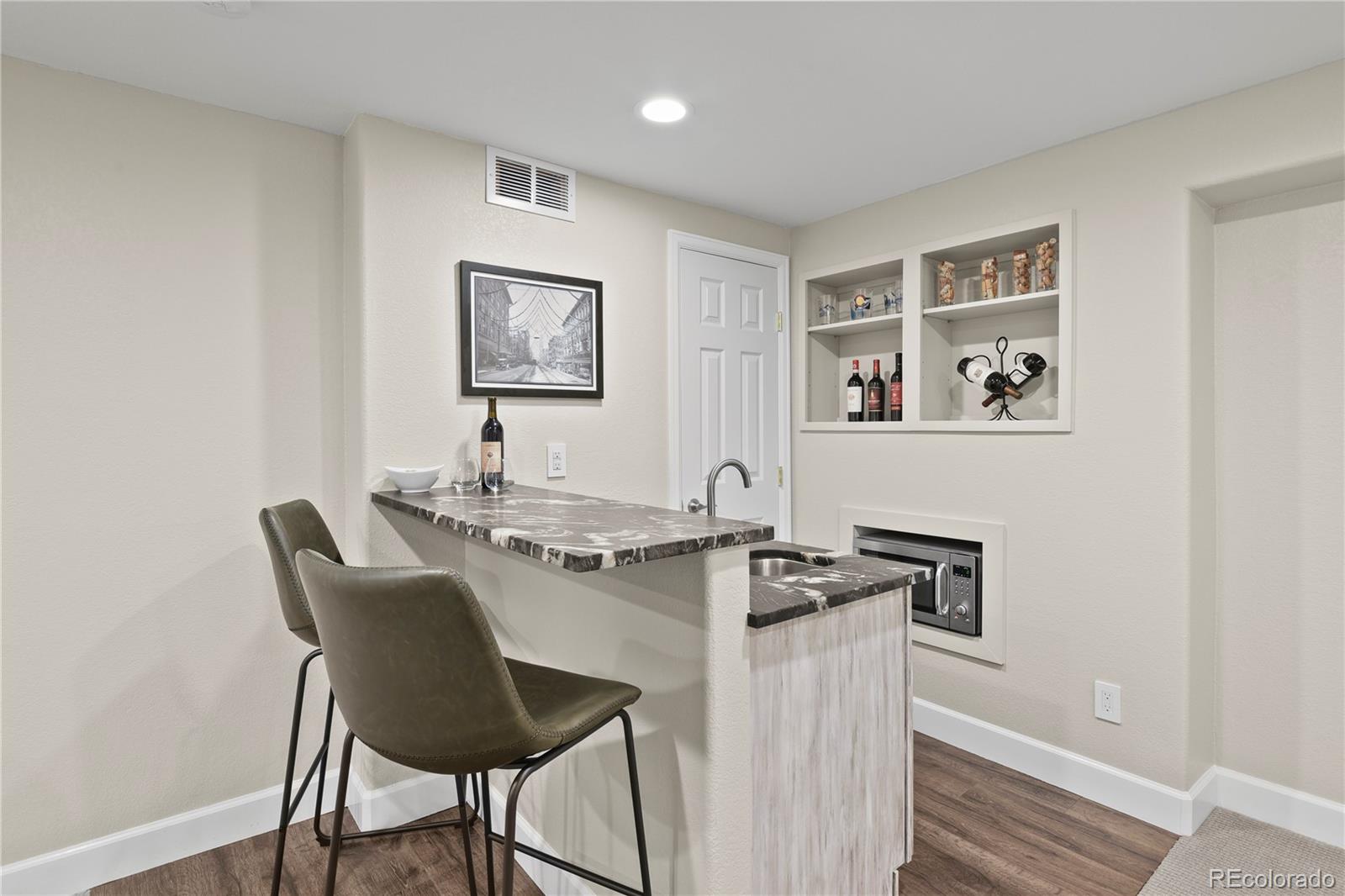 8878 Chestnut Hill Court