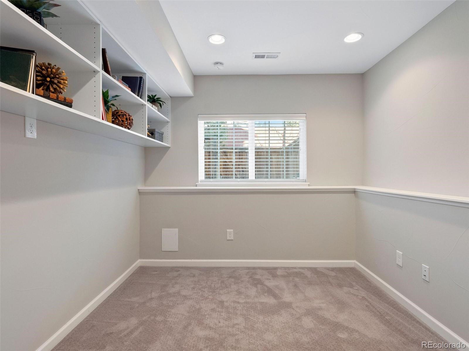 1429 S Ulster Street