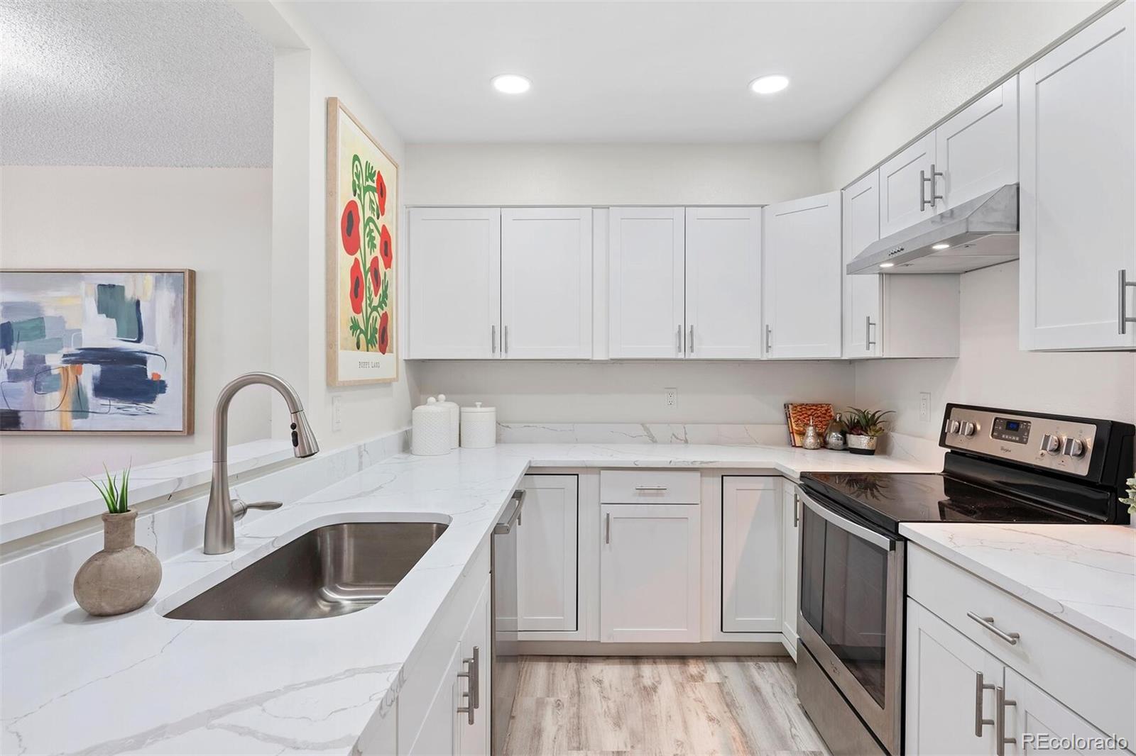 7373 E Iowa Avenue Unit: 1074