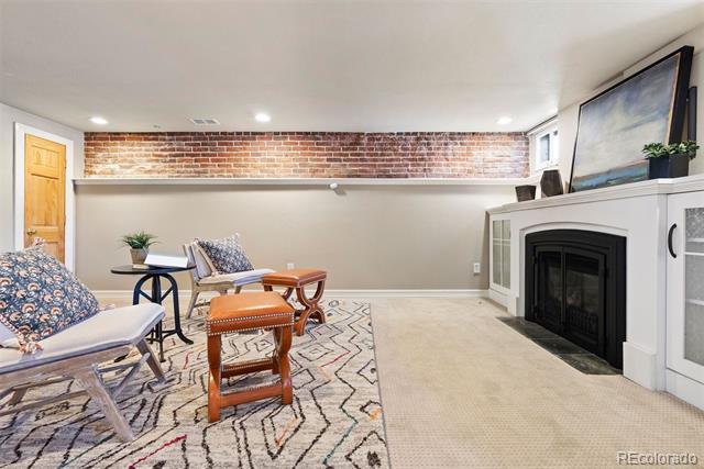 2088 Kearney Street