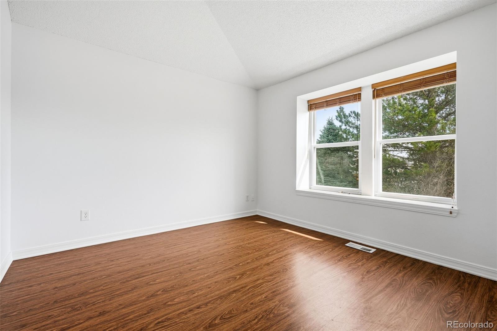 5437 S Swadley Court