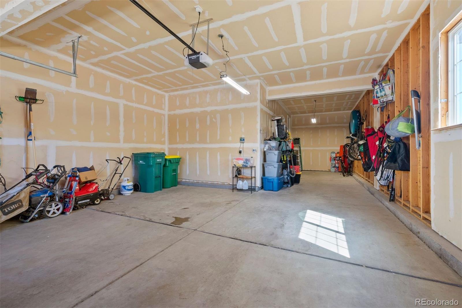 10236 Greenfield Circle