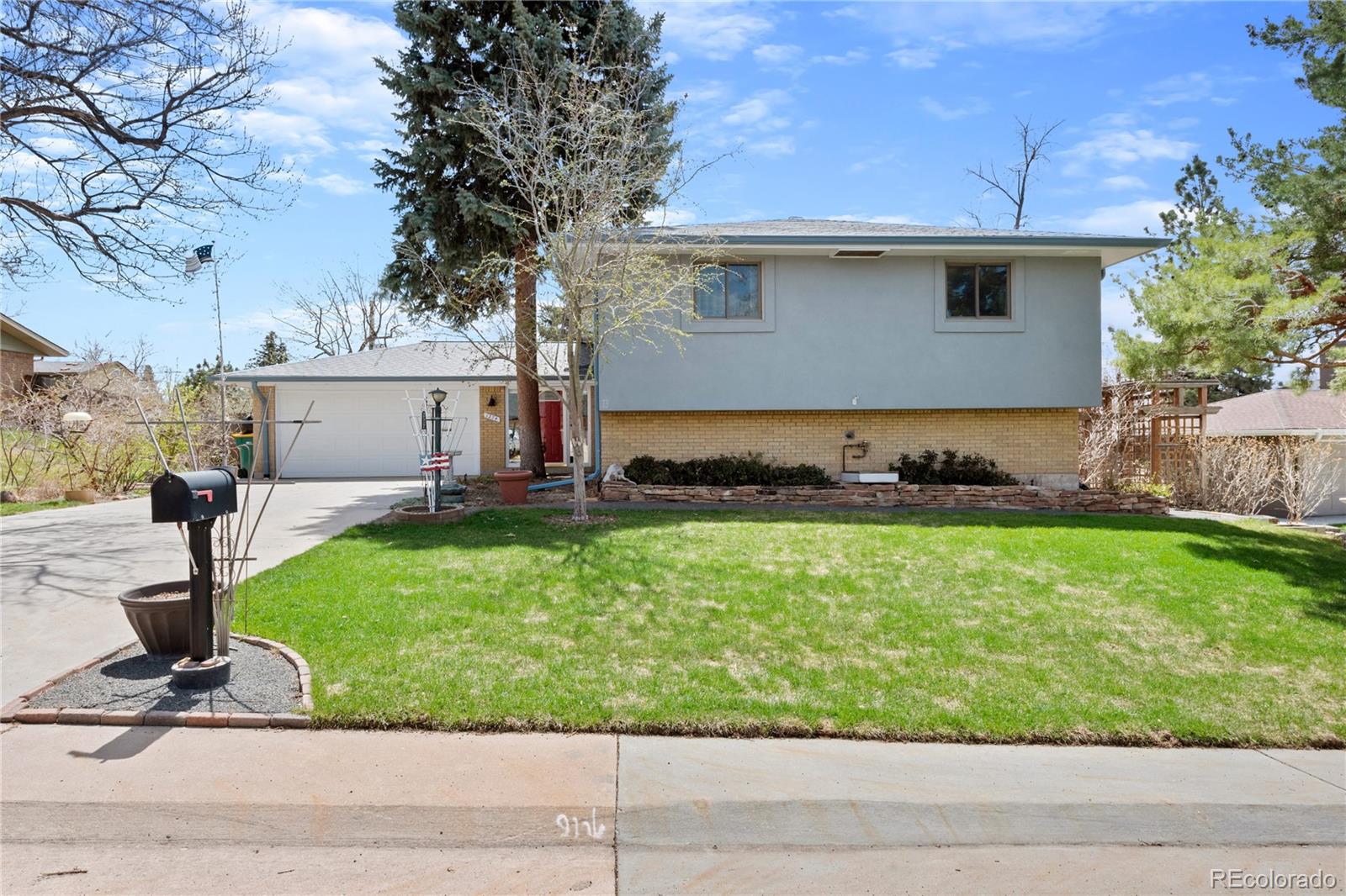 1274 E Fremont Circle N
