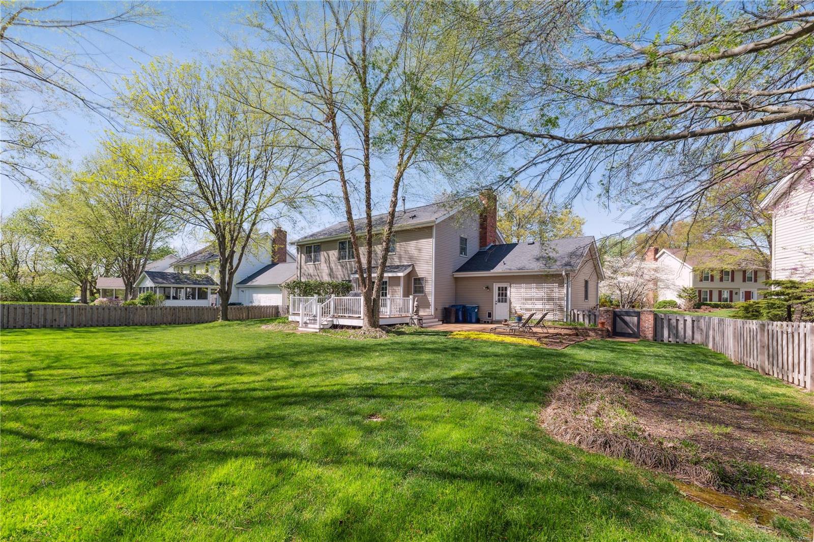 2156 Fairway Bend