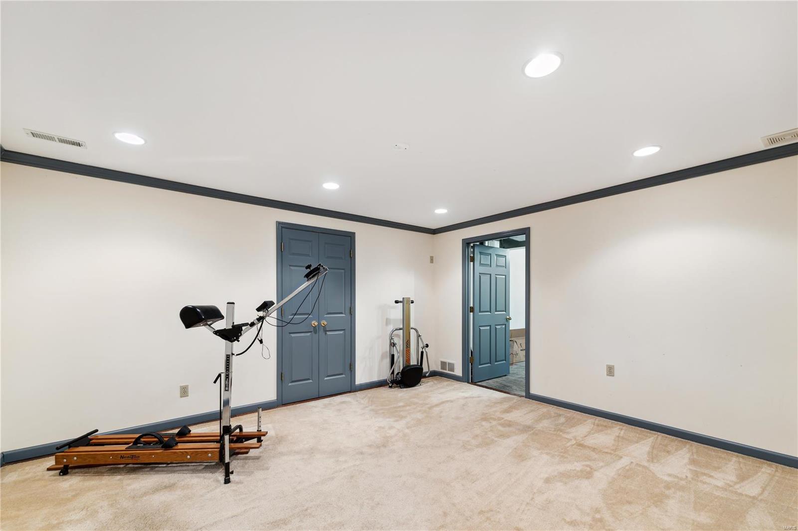 2156 Fairway Bend