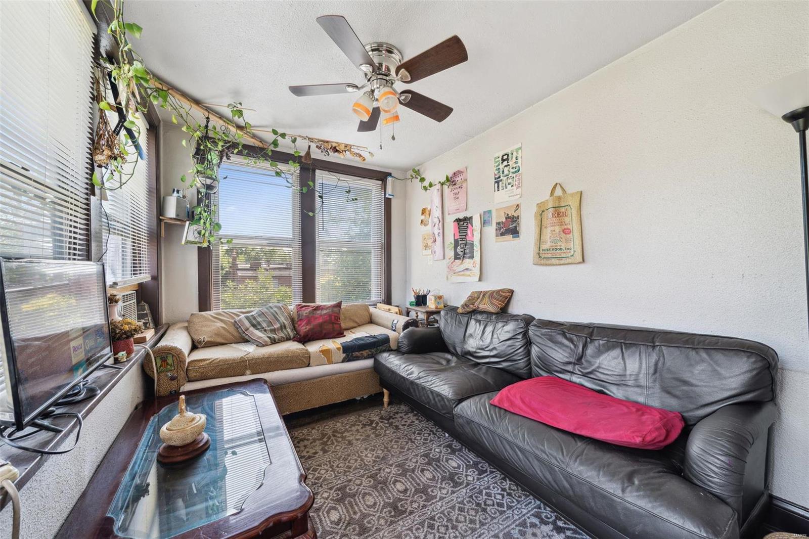 5214 Devonshire Avenue Unit: 5214-5216