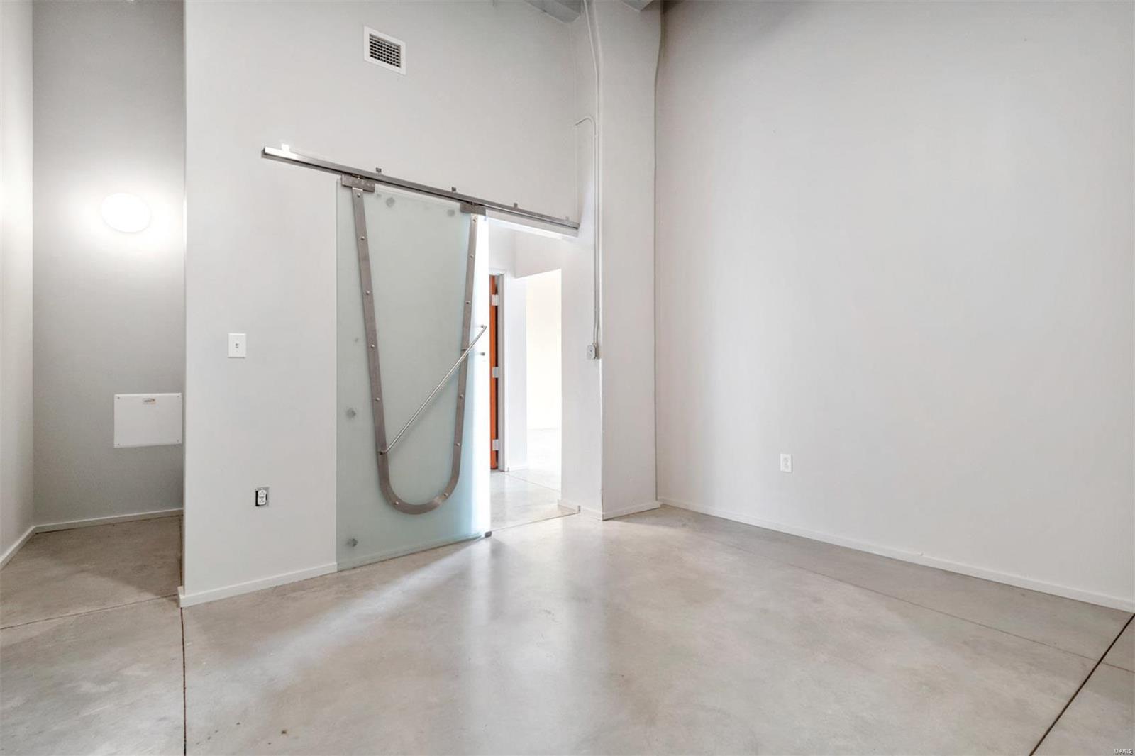 1136 Washington Avenue Unit: 508