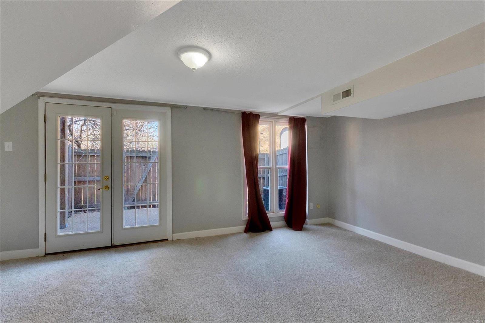 12867 Town And Four Drive Unit: 12867