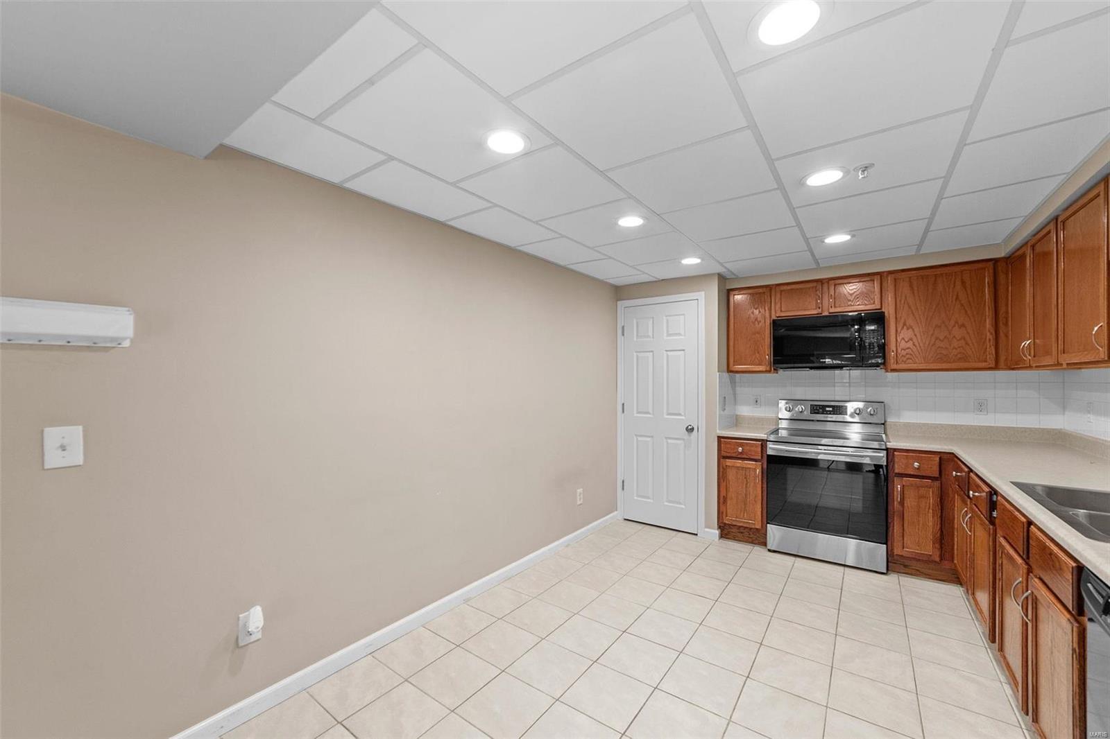 1401 Summertree Springs Avenue Unit: C