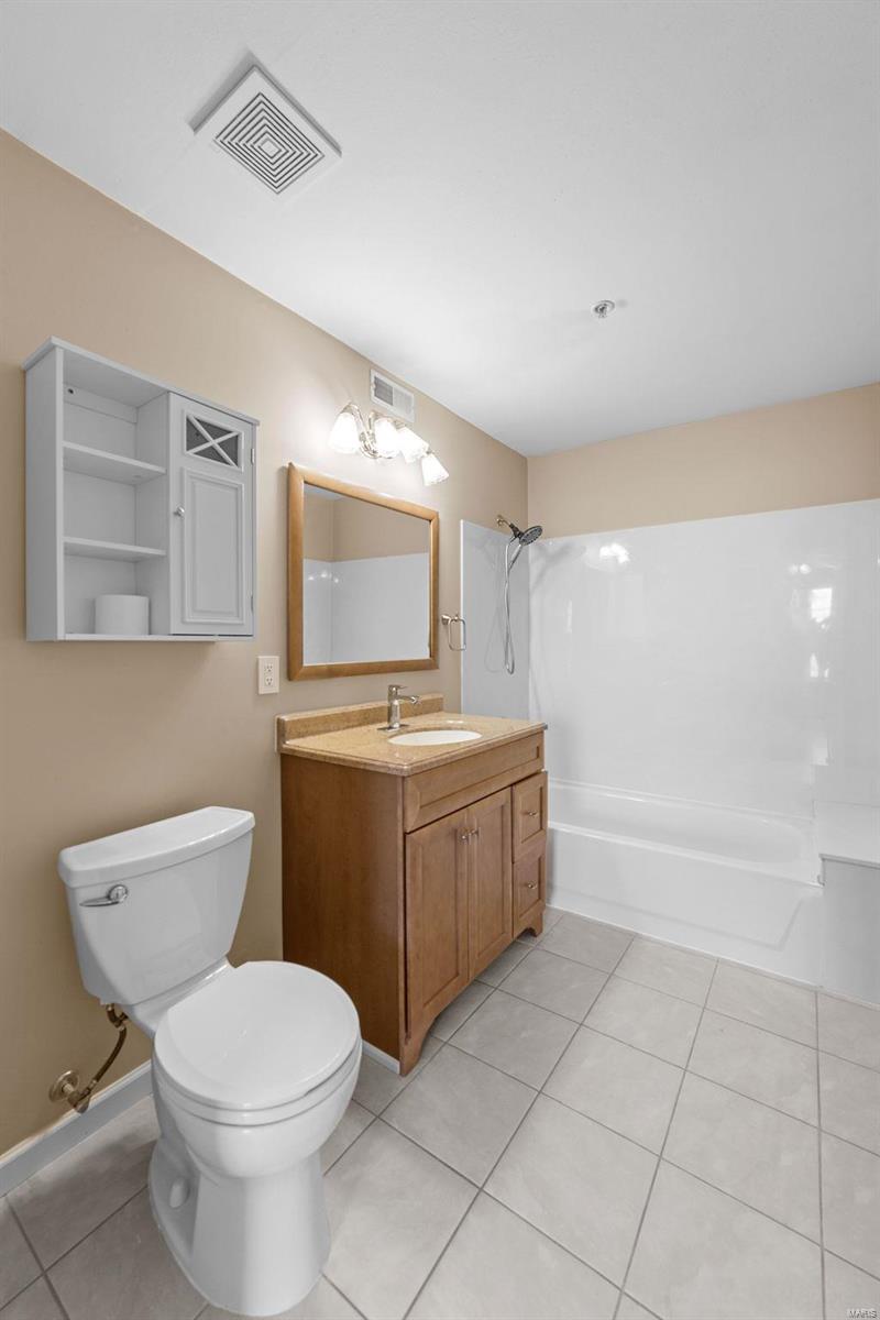 1401 Summertree Springs Avenue Unit: C