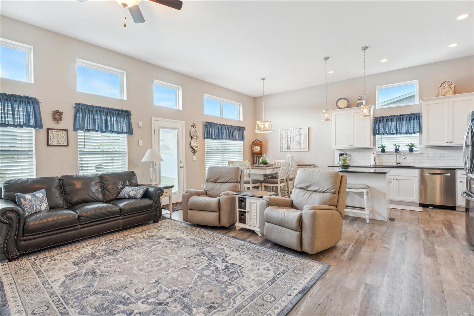 1034 Palisades Lane