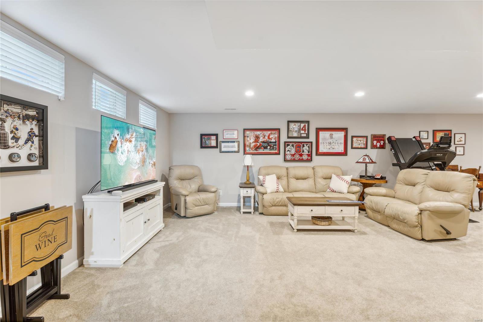 1034 Palisades Lane