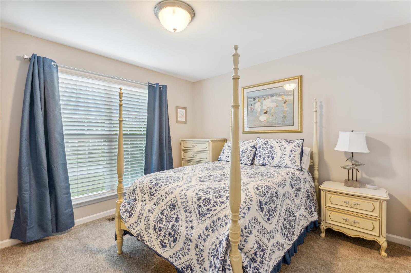 1034 Palisades Lane